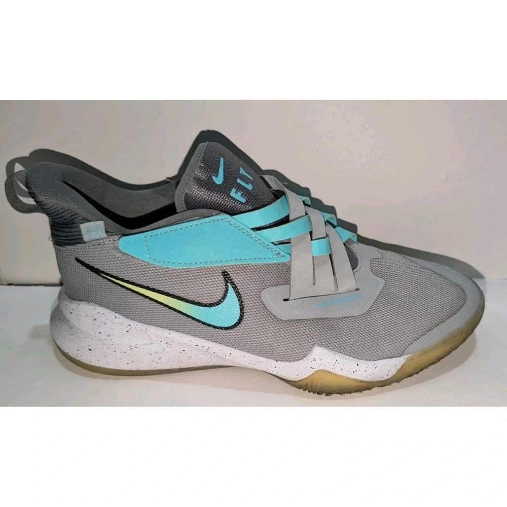 Nike Zoom Fly Boys Basketball Sneakers Gray Blue DB6708-001 Size 6.5Y